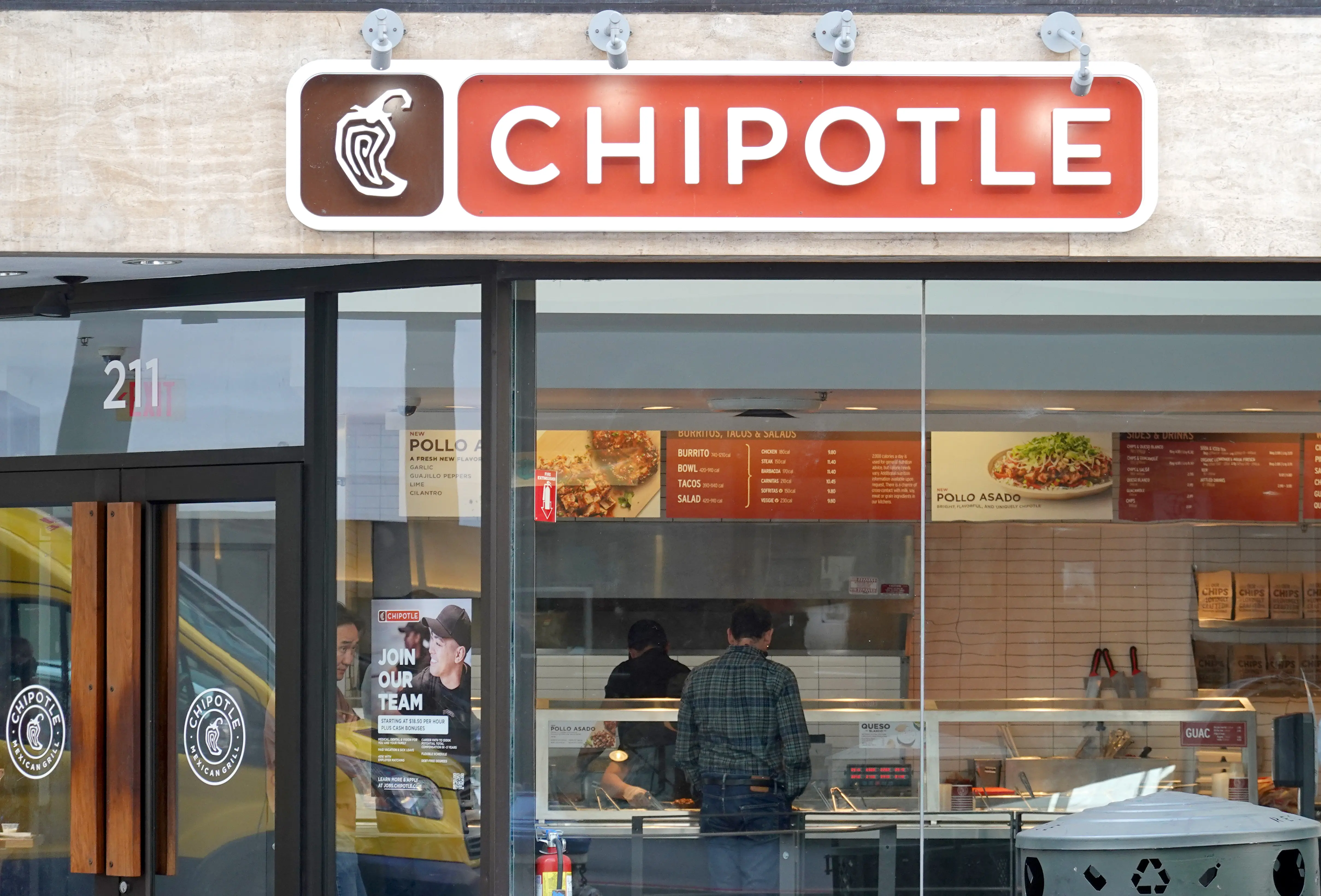 A fight broke out at a Chipotle Mexican Grill restaurant in West Hartford on Saturday [Representational Image] (Photo by Justin Sullivan/Getty Images)