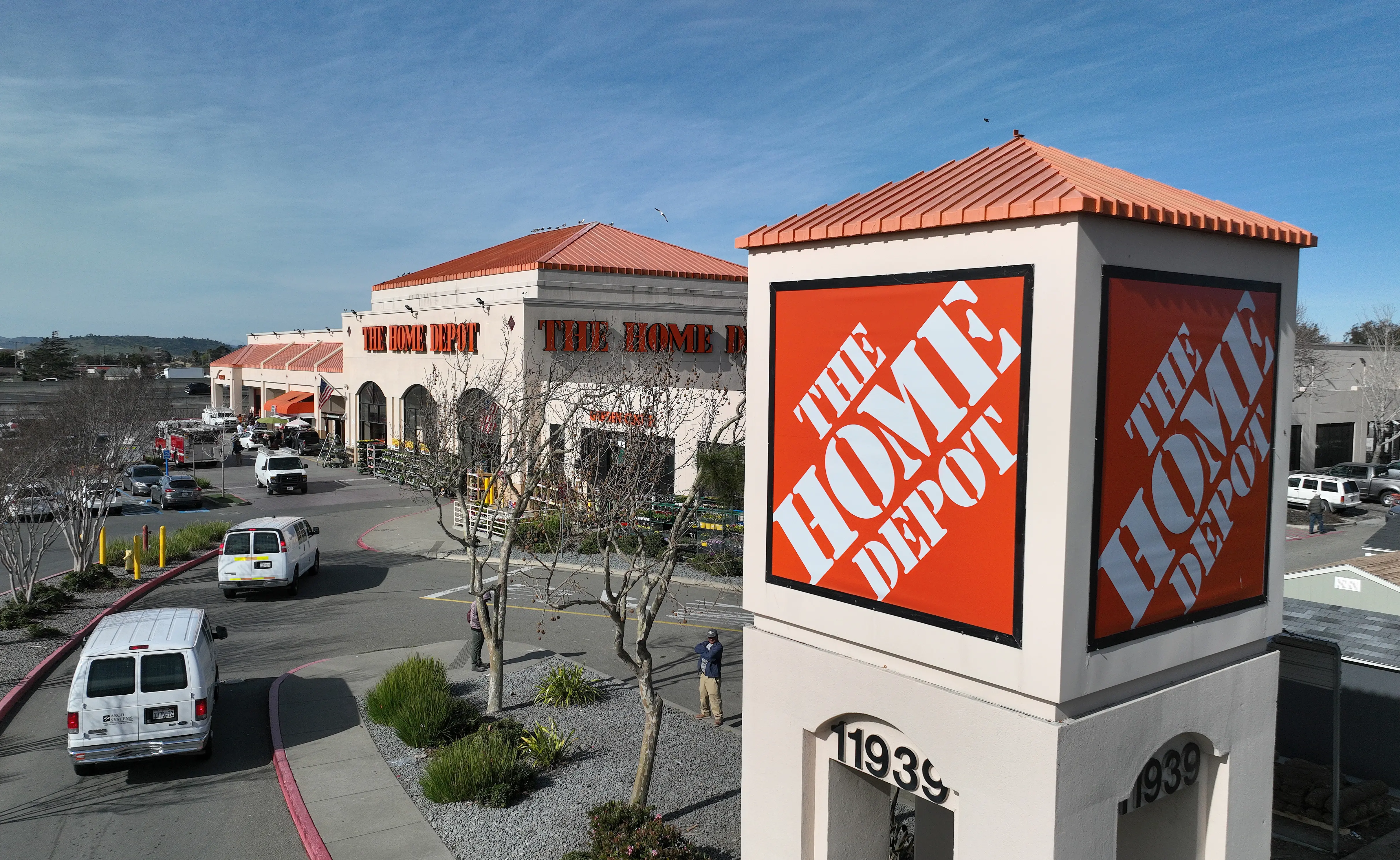 Christmas 2025 Home Depot sale: 7 best holiday gifts to give your loved ones (Photo by Justin Sullivan/Getty Images)