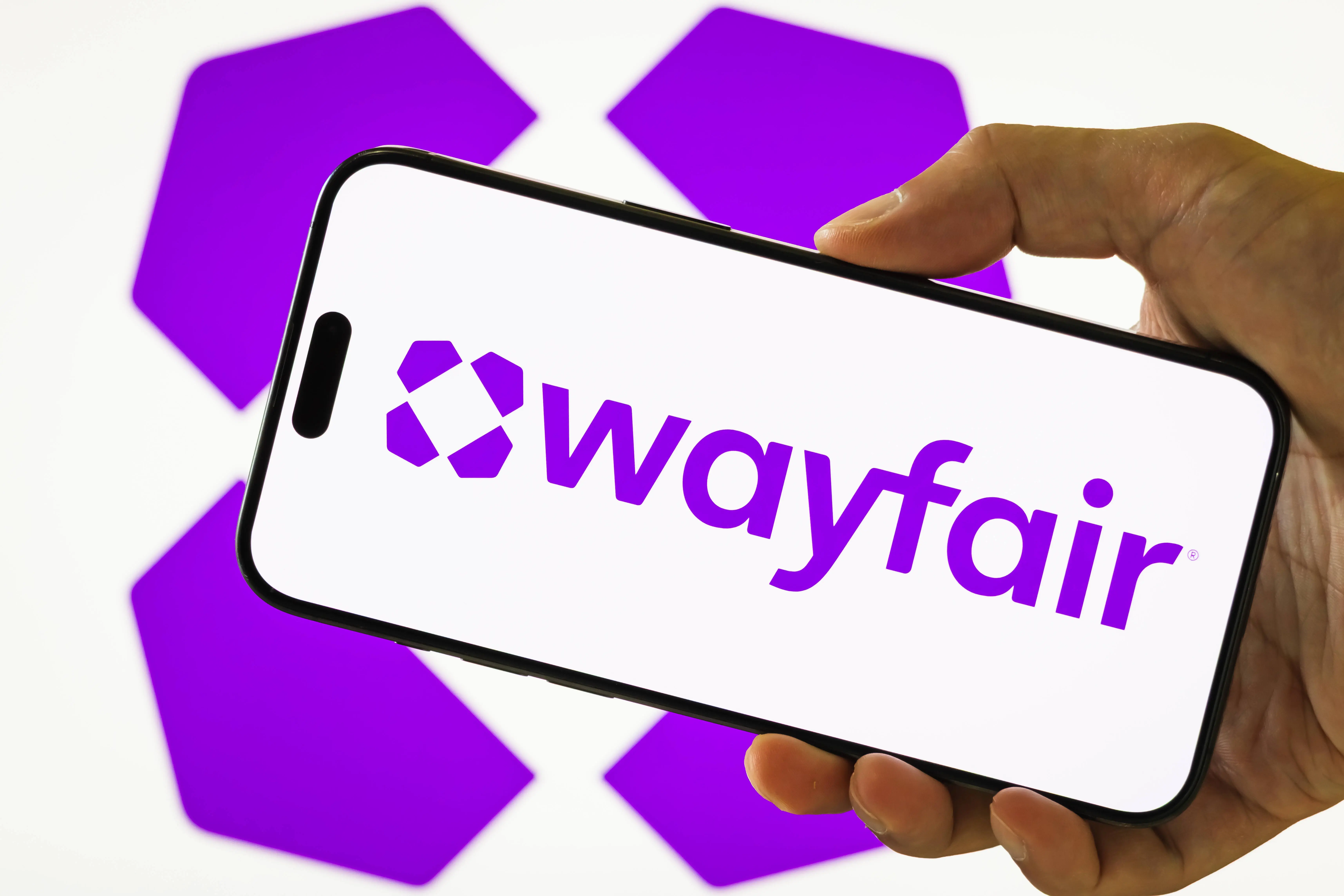 Gifts for your loved ones at the Wayfair holiday sale. (Photo illustration by Cheng Xin/Getty Images)