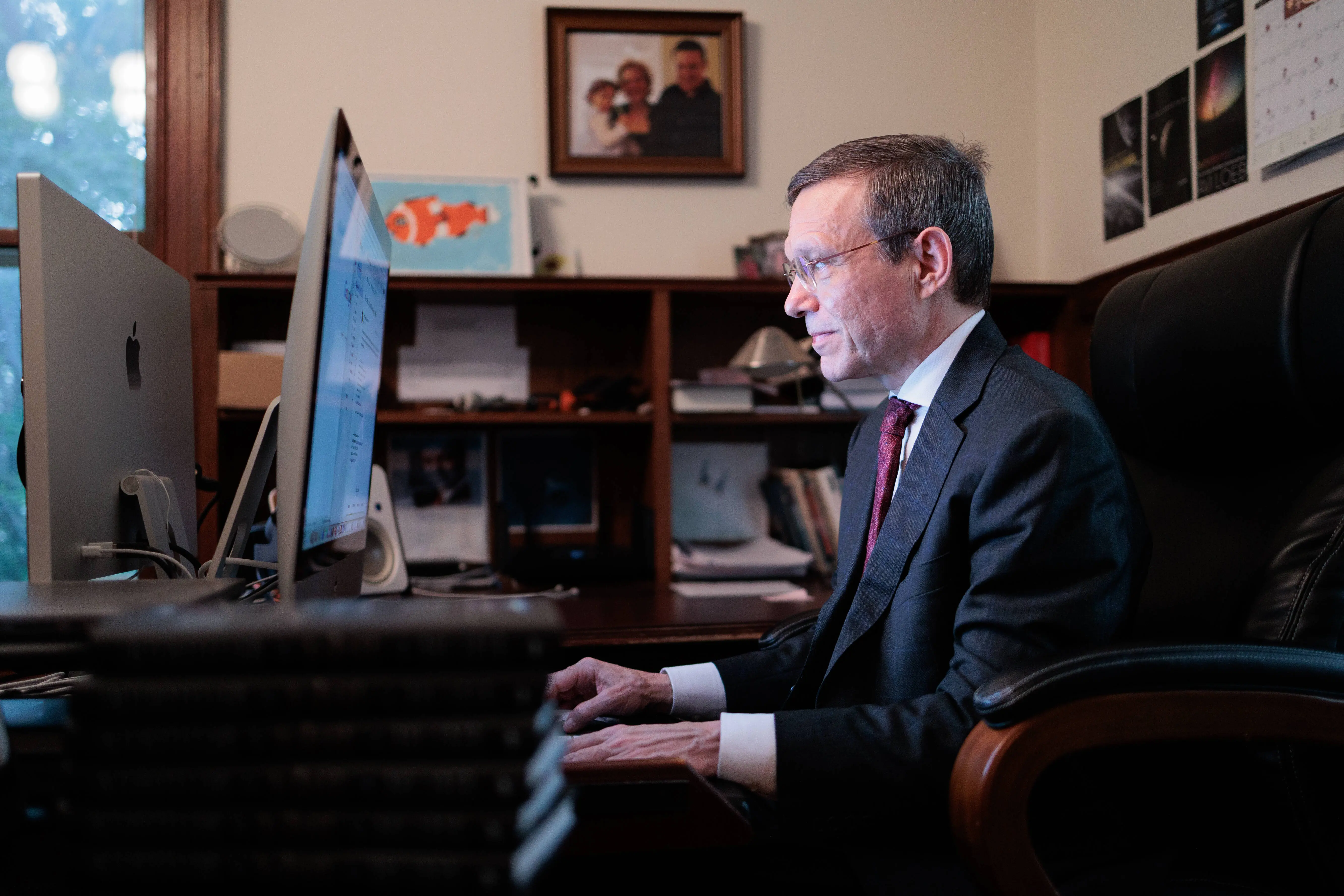 Avi Loeb a Harvard University astrophysicist (Image via Getty)