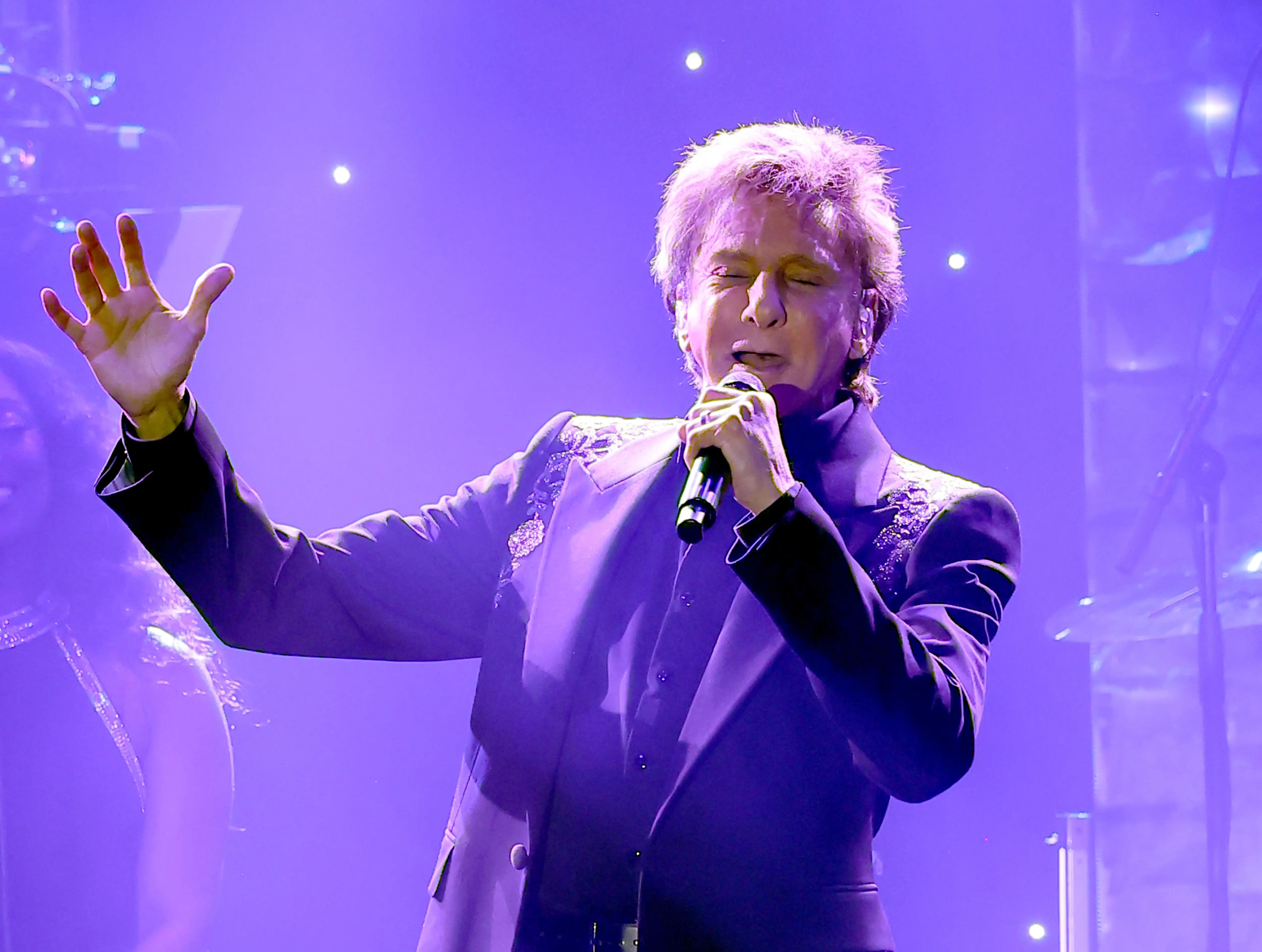 LOS ANGELES, CALIFORNIA - FEBRUARY 01: Barry Manilow performs onstage during the 67th GRAMMY Awards Pre-GRAMMY Gala &amp; GRAMMY Salute to Industry Icons Honoring Jody Gerson on February 01, 2025 in Los Angeles, California. (Photo by Leon Bennett/Getty Images for The Recording Academy)