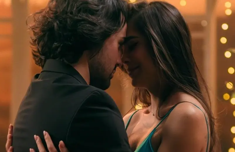 Nicola and Karen (Image via Netflix)