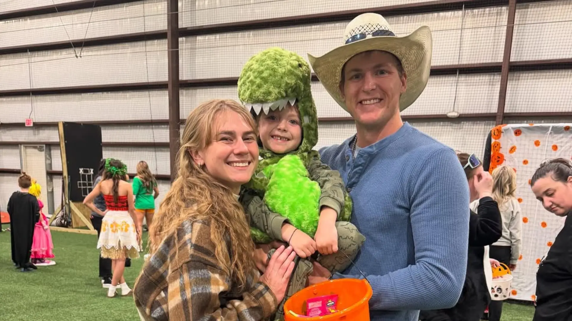 Colton Hendrick with wife Cassie and son (Image Via Instagram/@cassiejmcc)