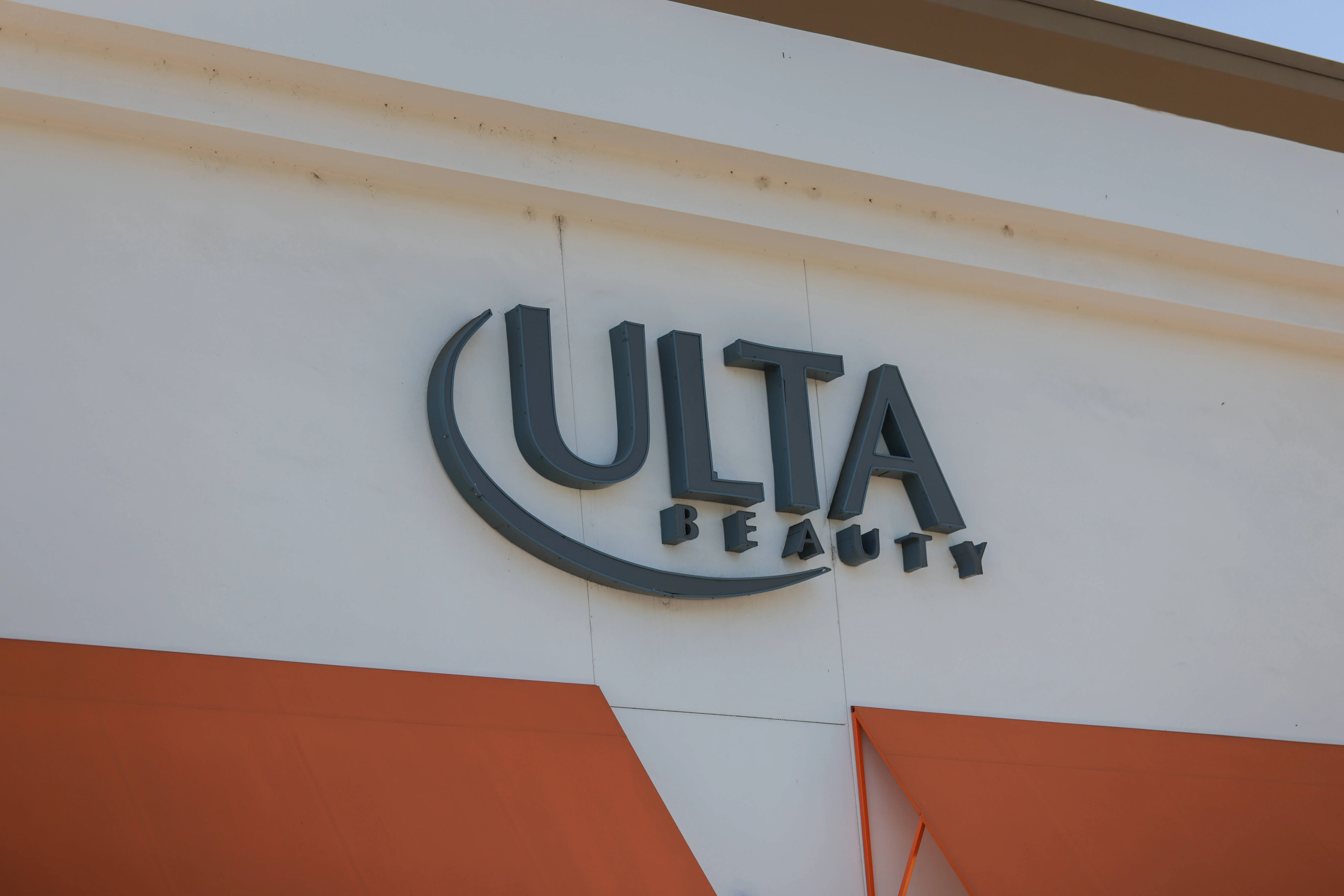 CALABASAS, CALIFORNIA - APRIL 19: The exterior of an ULTA Beauty store photographed on April 19, 2022 in Calabasas, California. (Photo by Jeremy Moeller/Getty Images)