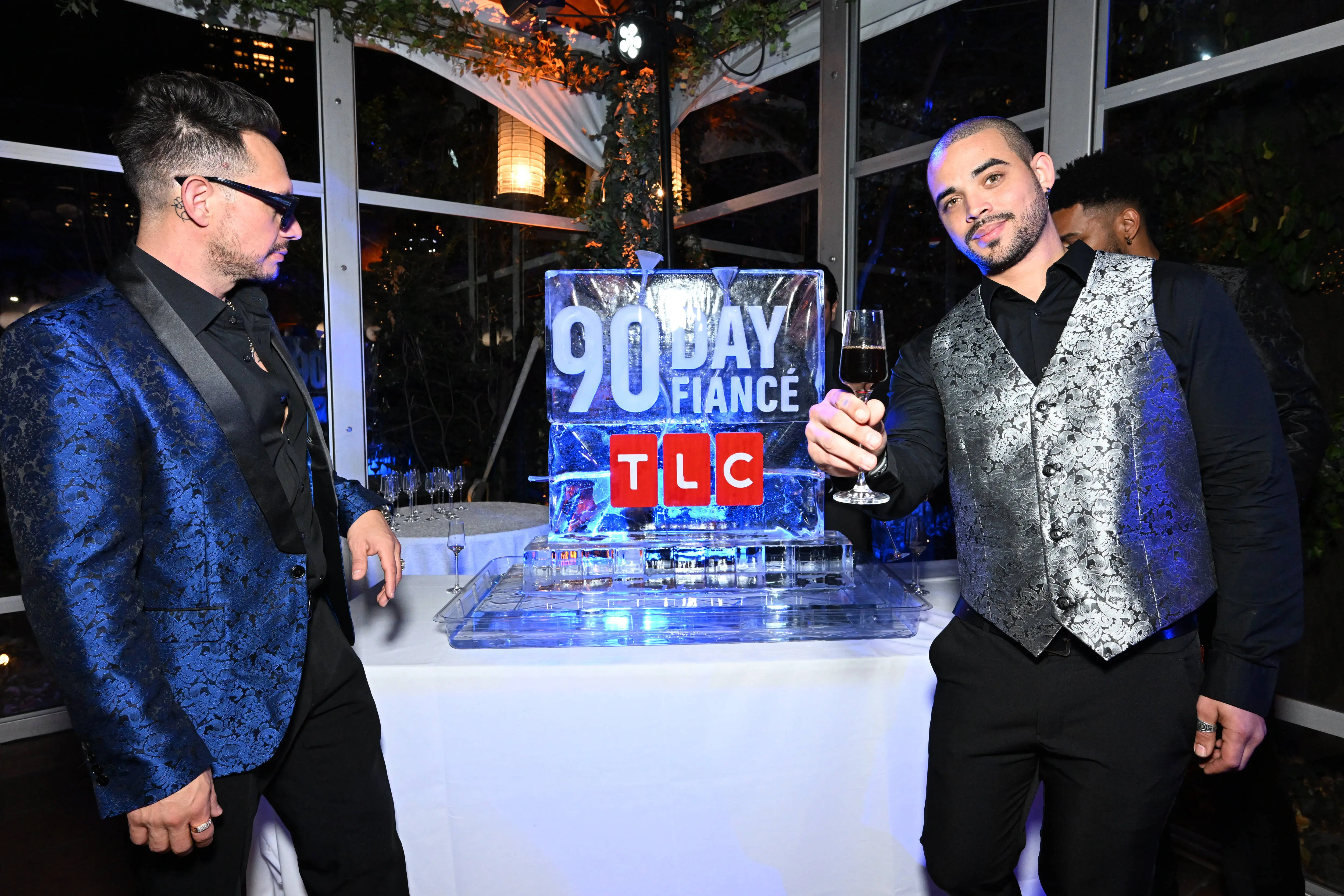 osh Weinstein and Rob Warne attend TLC's 90 Day Fiancé Holiday Event (Image via Getty)