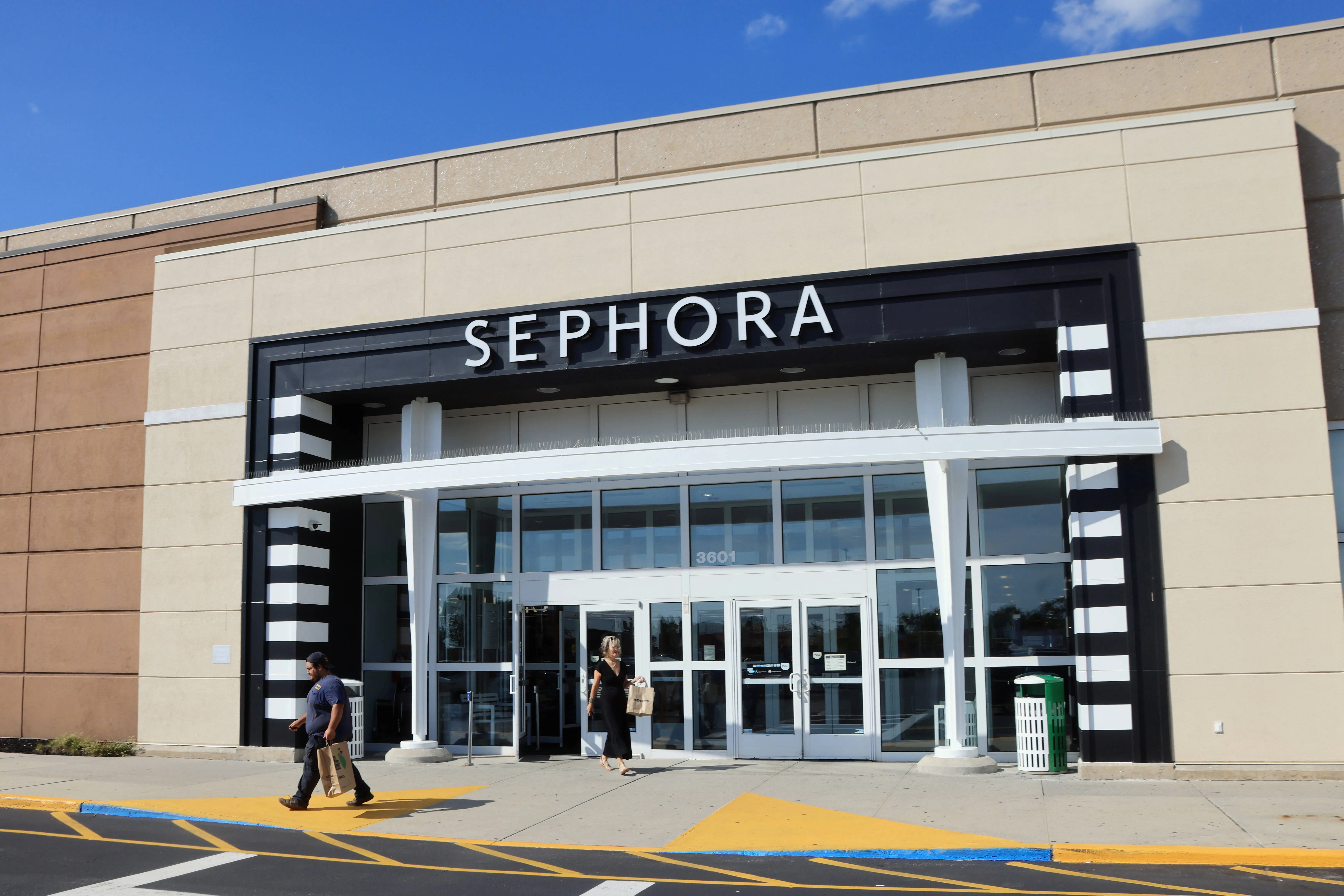Are Sephora Stores Open On New Year 2026 Store Timing And More Are Sephora Stores Open On New Year 2026 Store Timing And More