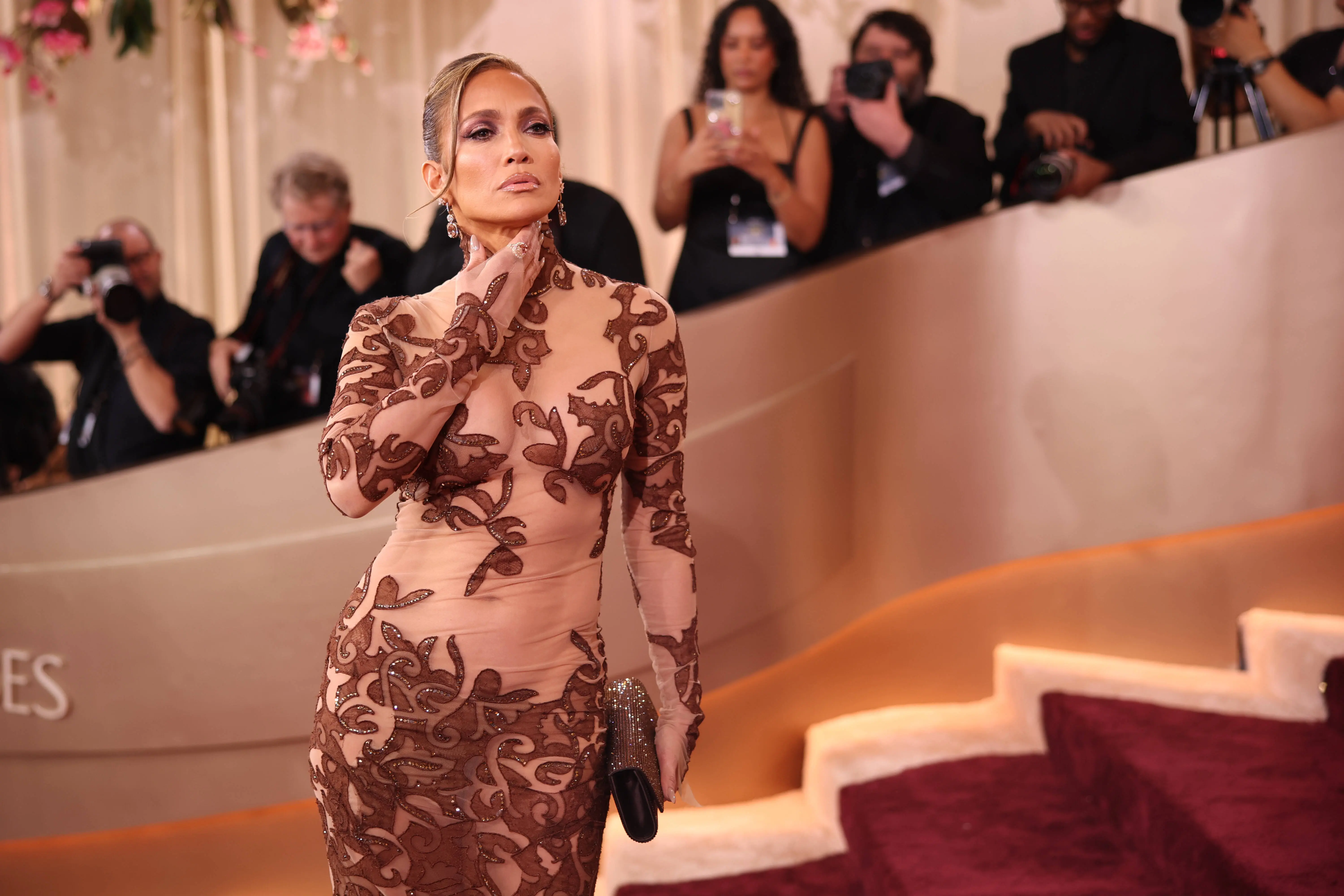 Golden Globes 2026: 7 celebrity fashion looks that didn't hit the right  note - PRIMETIMER