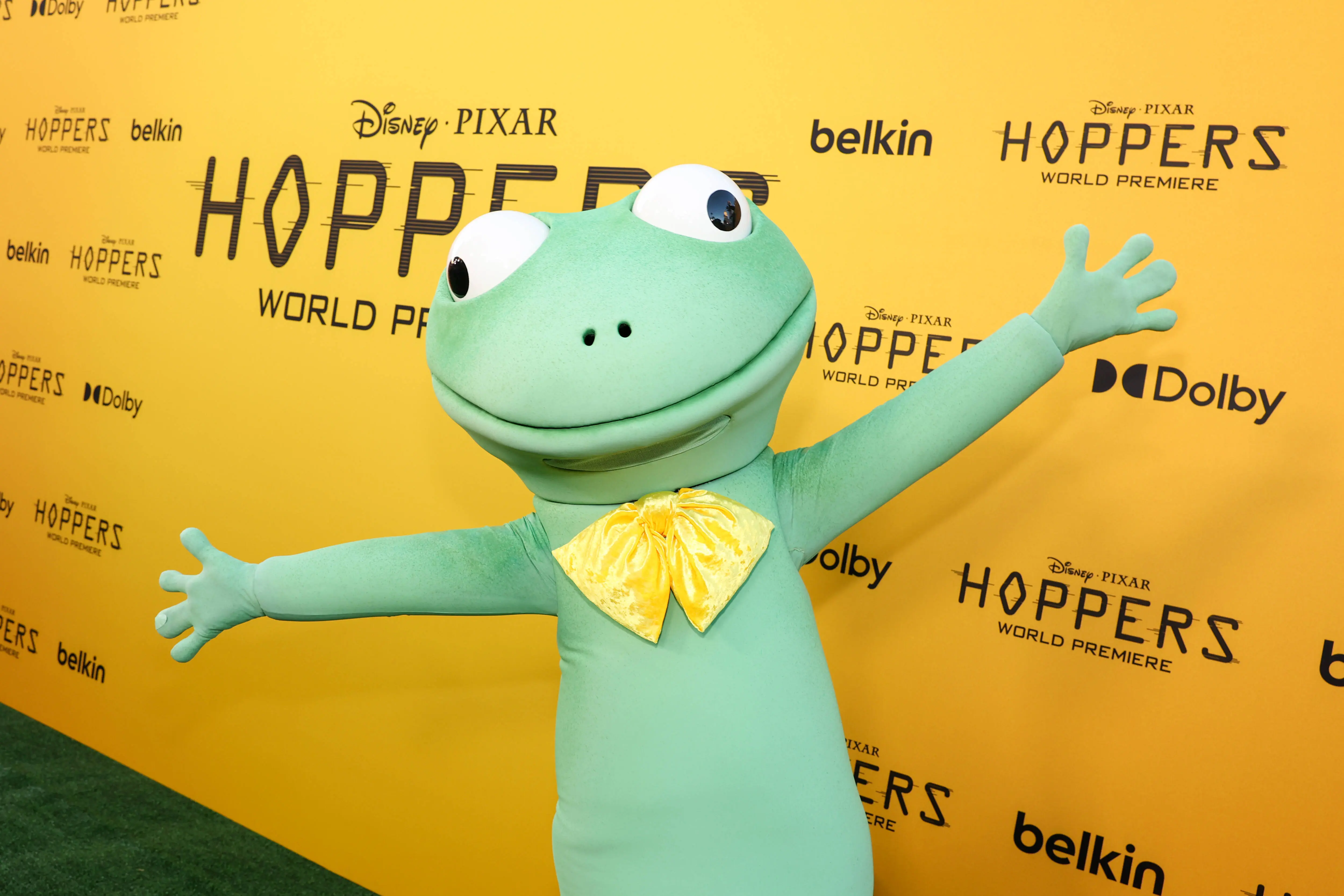 Tom The Lizard Meme Origin How Pixar s Hoppers Crash Out Icon Went 