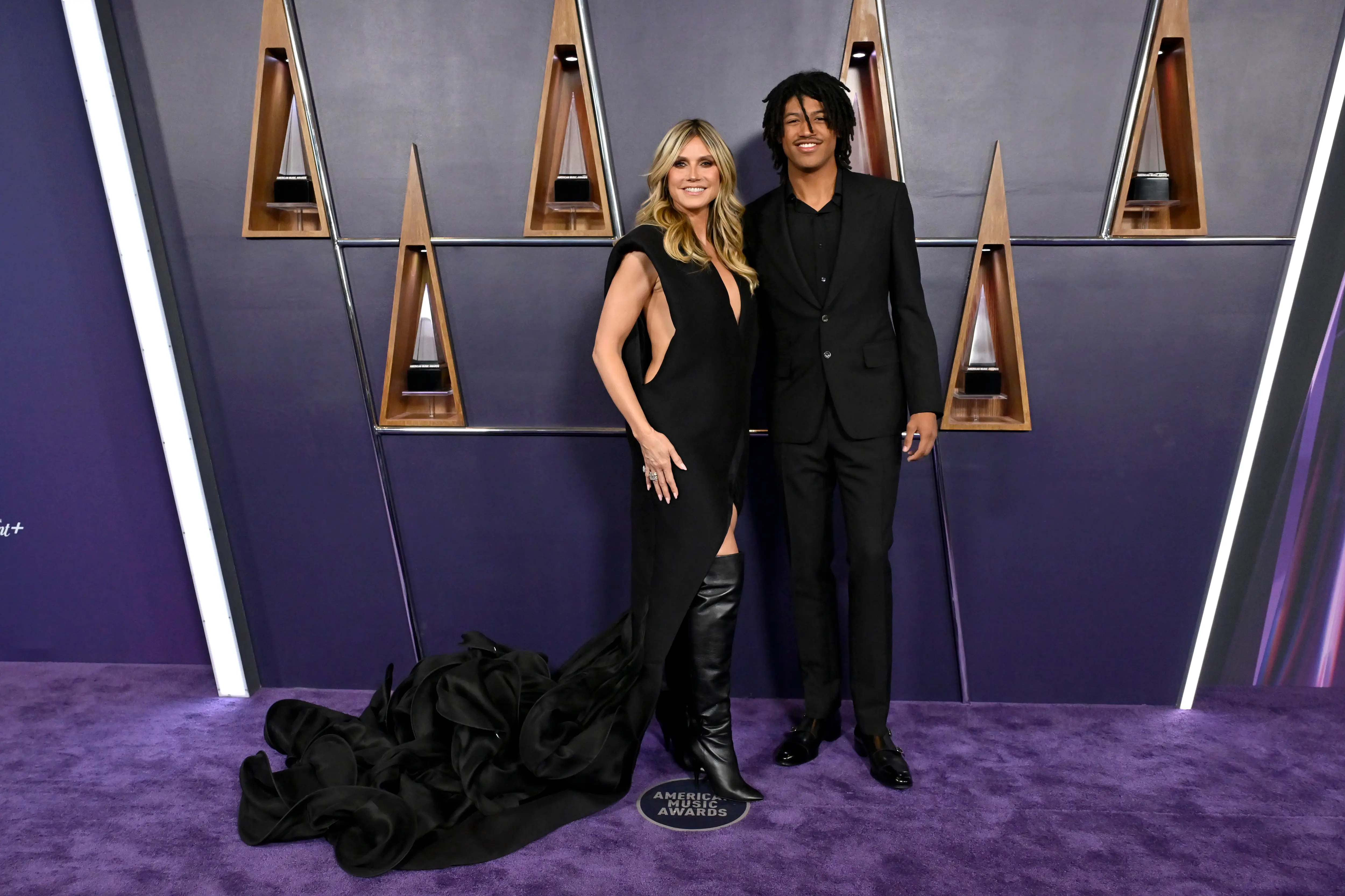 Heidi Klum and son Henry Samuel steal the show as they emerge as fashion's  favorite new red carpet duo - PRIMETIMER