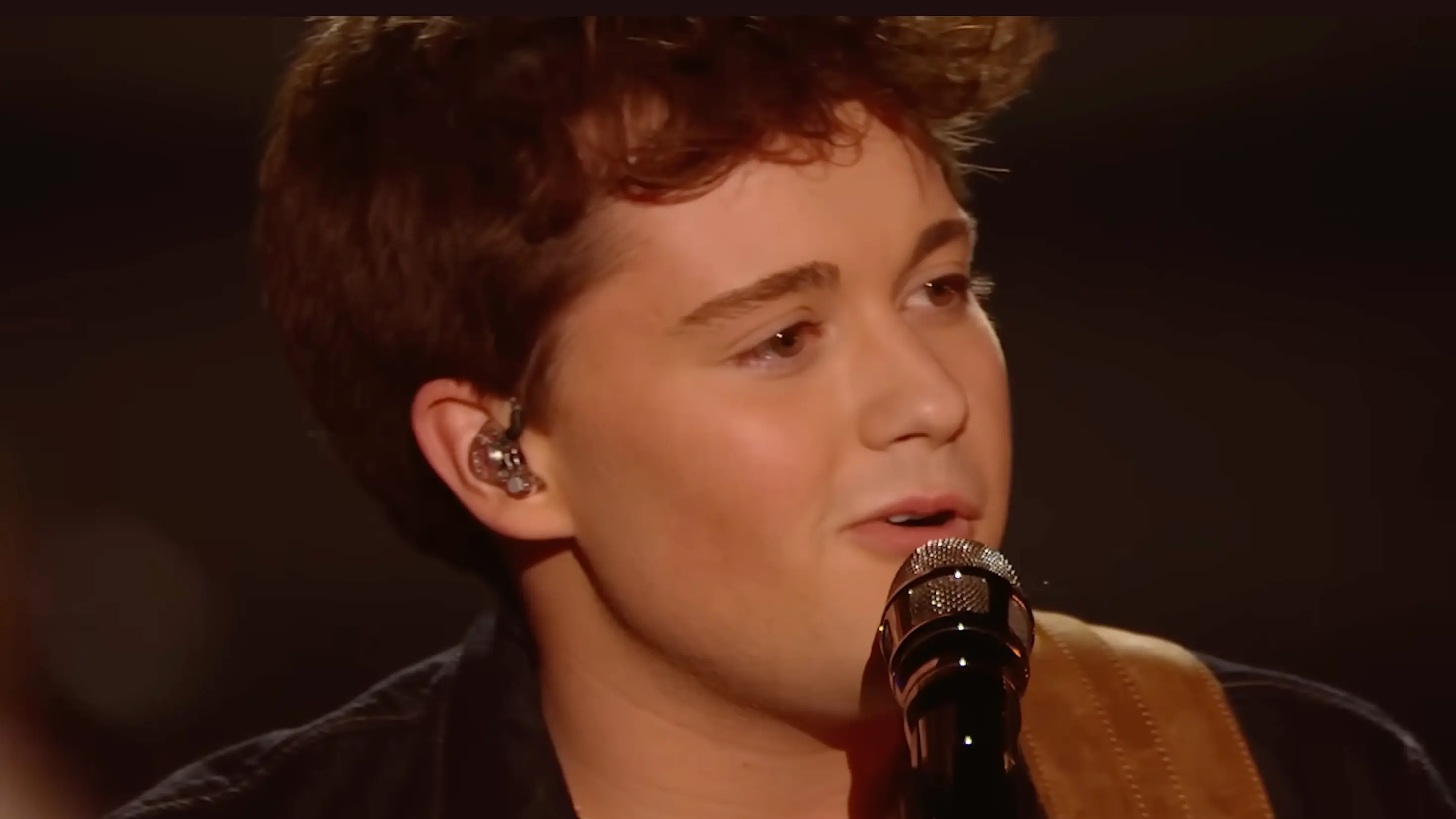 American Idol 2026: Lucas Leon impresses the judges with a retro “It's Your Love” performance - PRIMETIMER