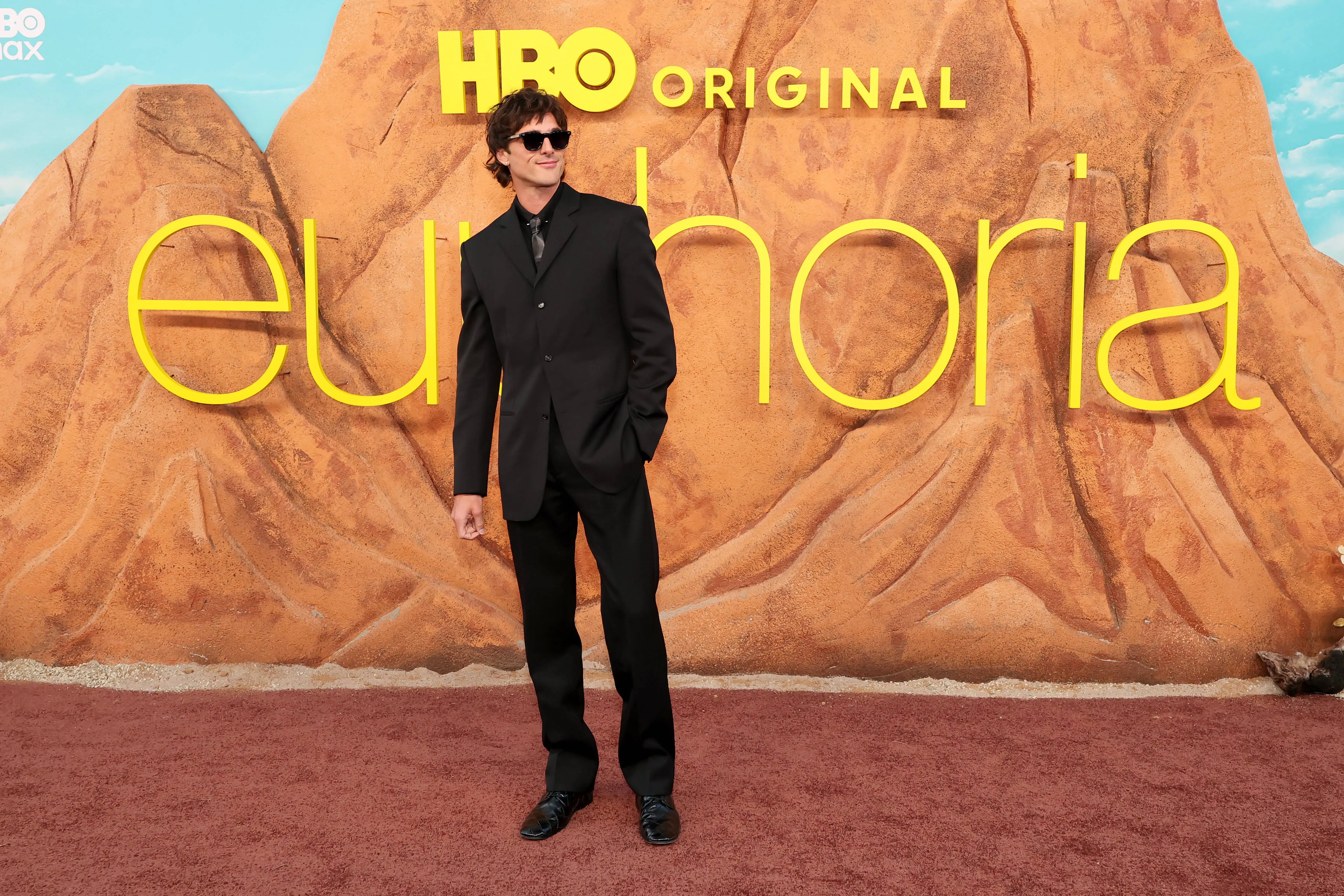 Alexa Demie stuns in vintage 1991 Bob Mackie at the Euphoria Season 3  premiere - PRIMETIMER