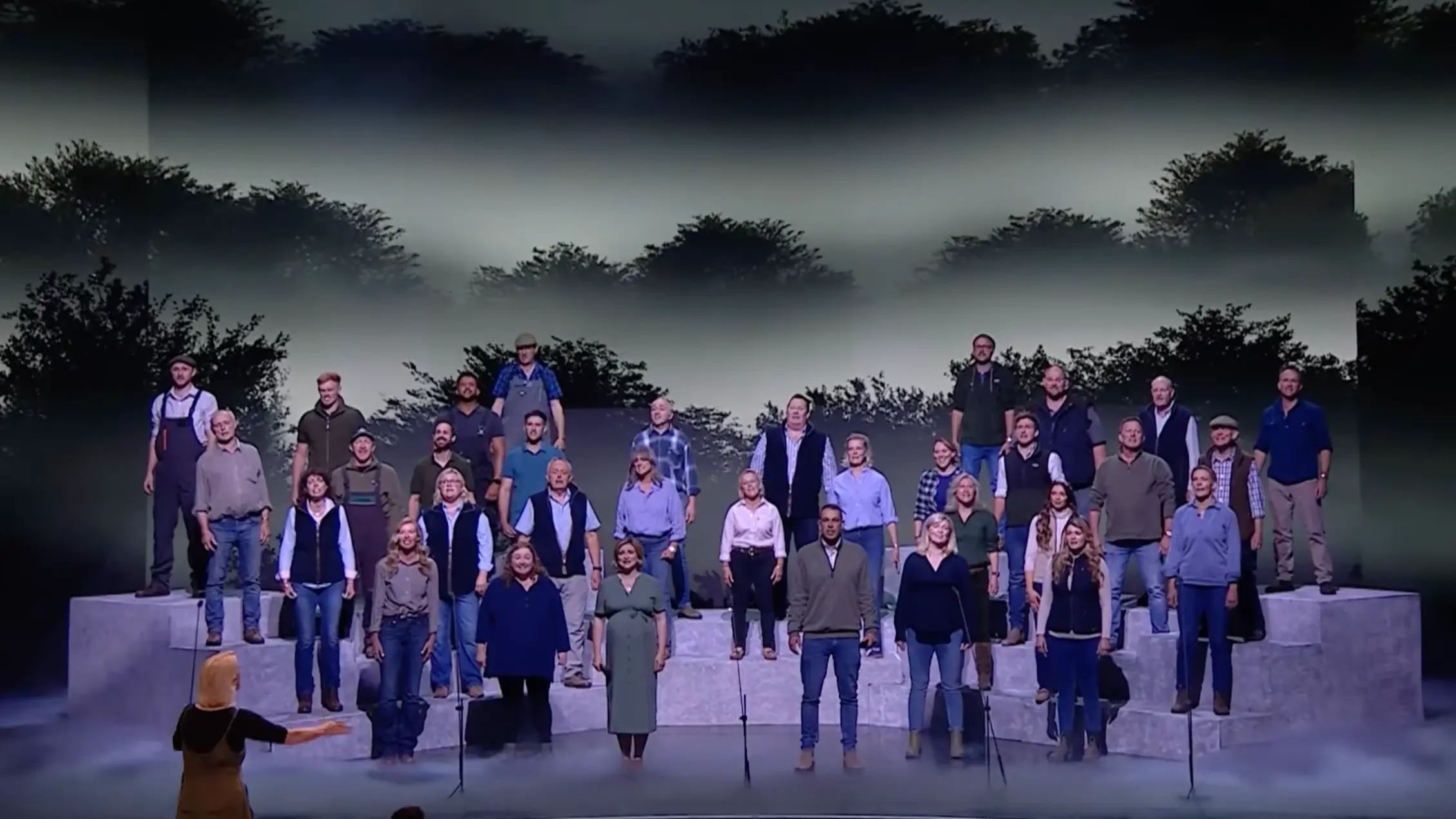 Hawkstone Farmers Choir becomes the last act to reach Britain's Got Talent final after an emotional performance - PRIMETIMER