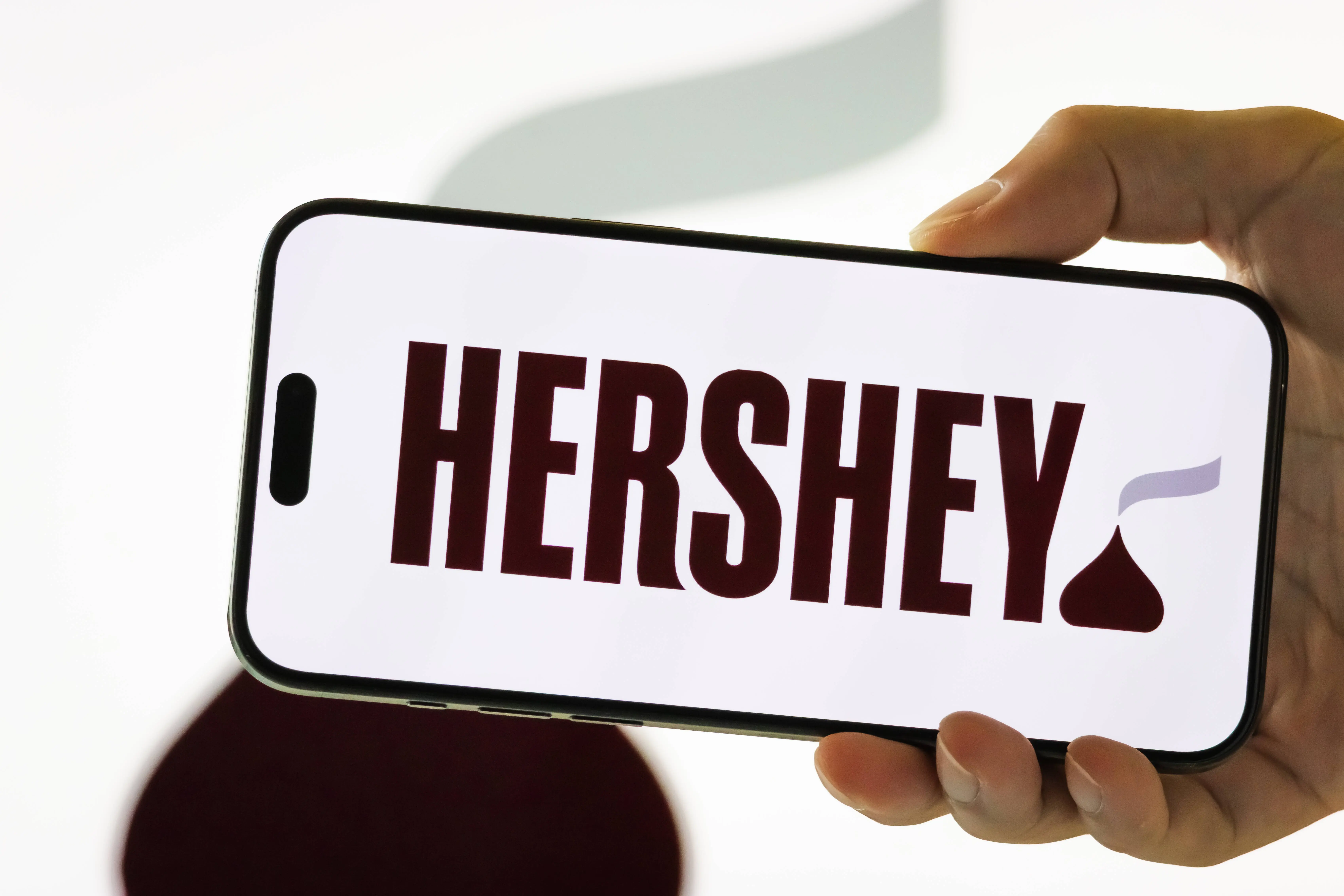 Hershey’s debuts first-ever Cookies ‘n’ Cherry and Cookies ‘n’ Caramel ...