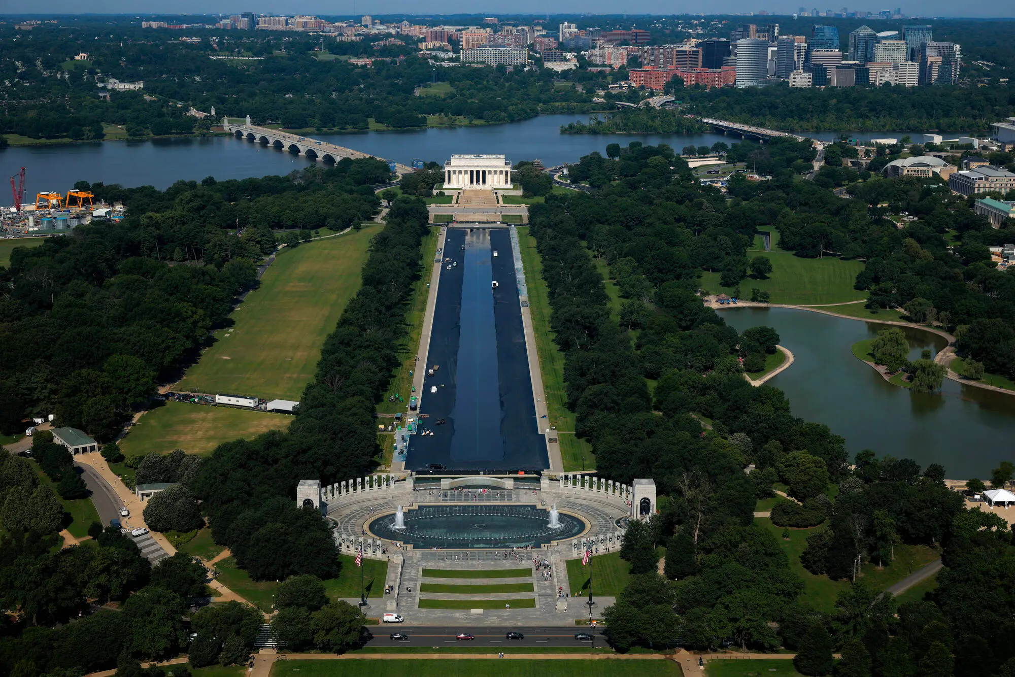 Does the reflecting pool have a liner? Park police seek person of interest as footage of alleged suspect vandalising goes viral