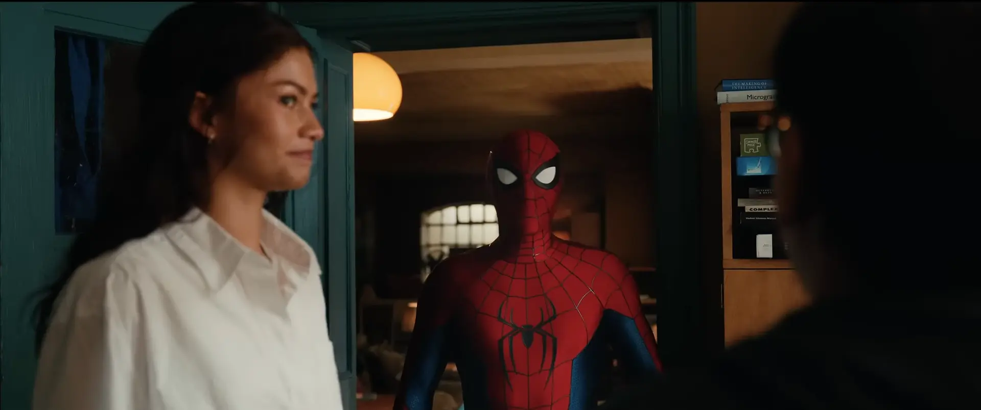 Tom Holland battles an unhinged Hulk in chilling final trailer for ...