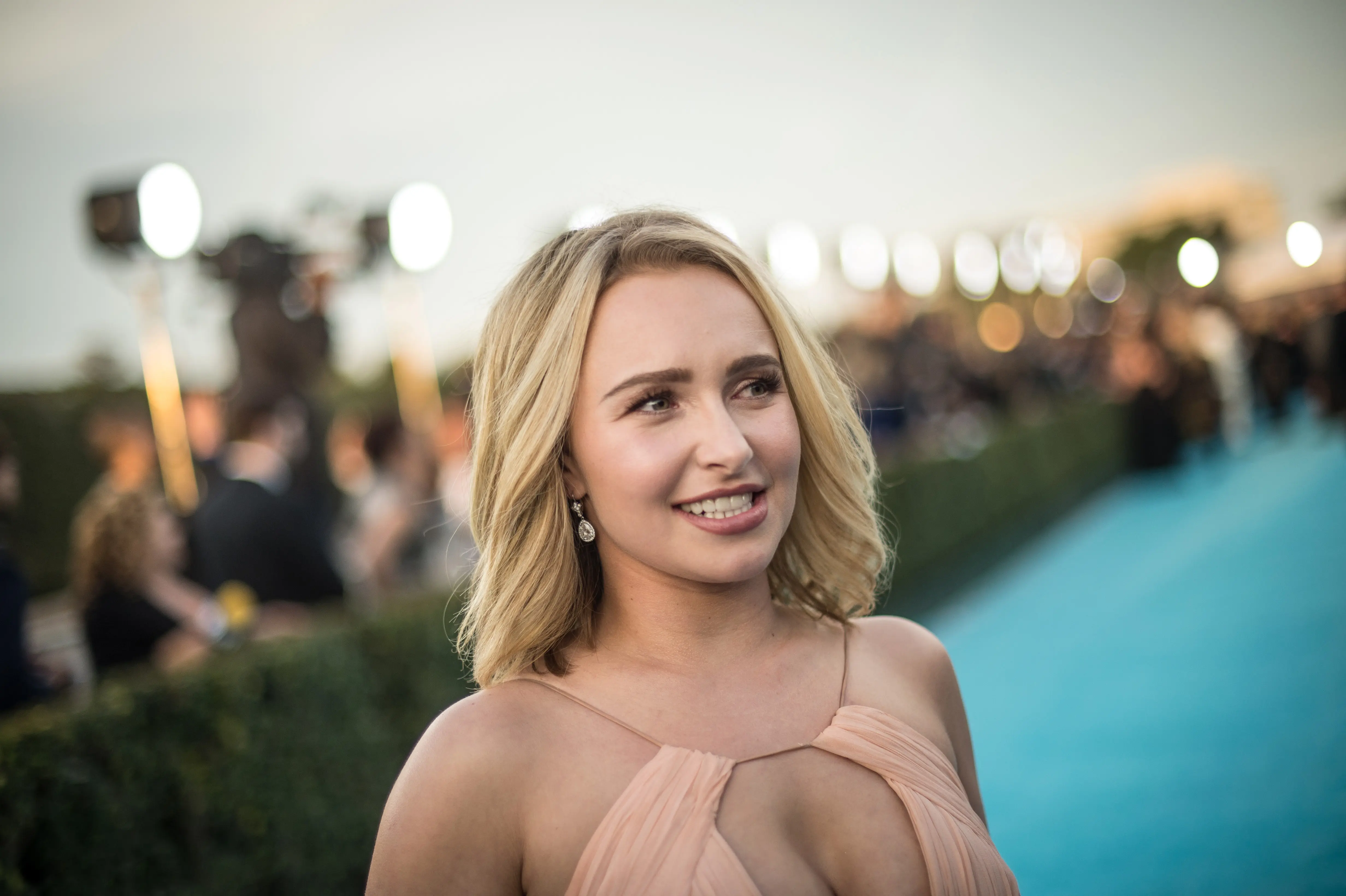 “I'm blocked by the brand”: Australian screen writer calls out Neutrogena for blocking her over post criticizing Hayden Panettiere's firing