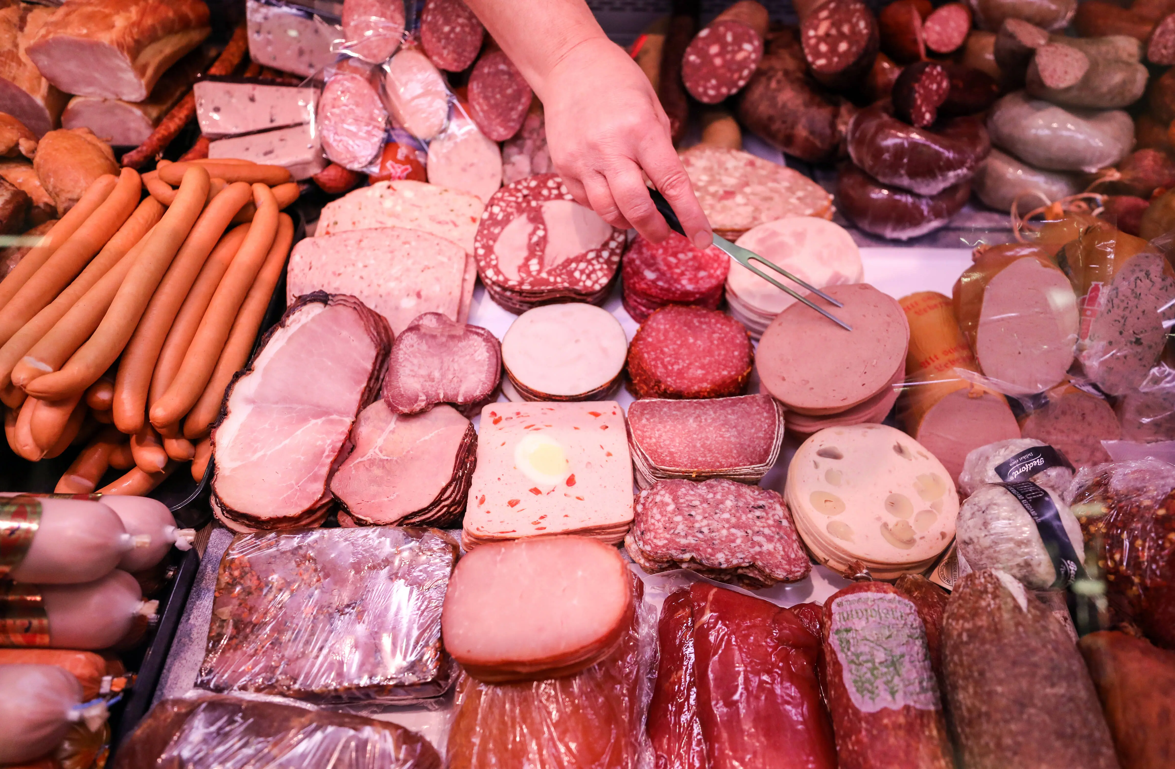 Why was 1.5 million pounds of Kayem Foods deli meat and poultry ...