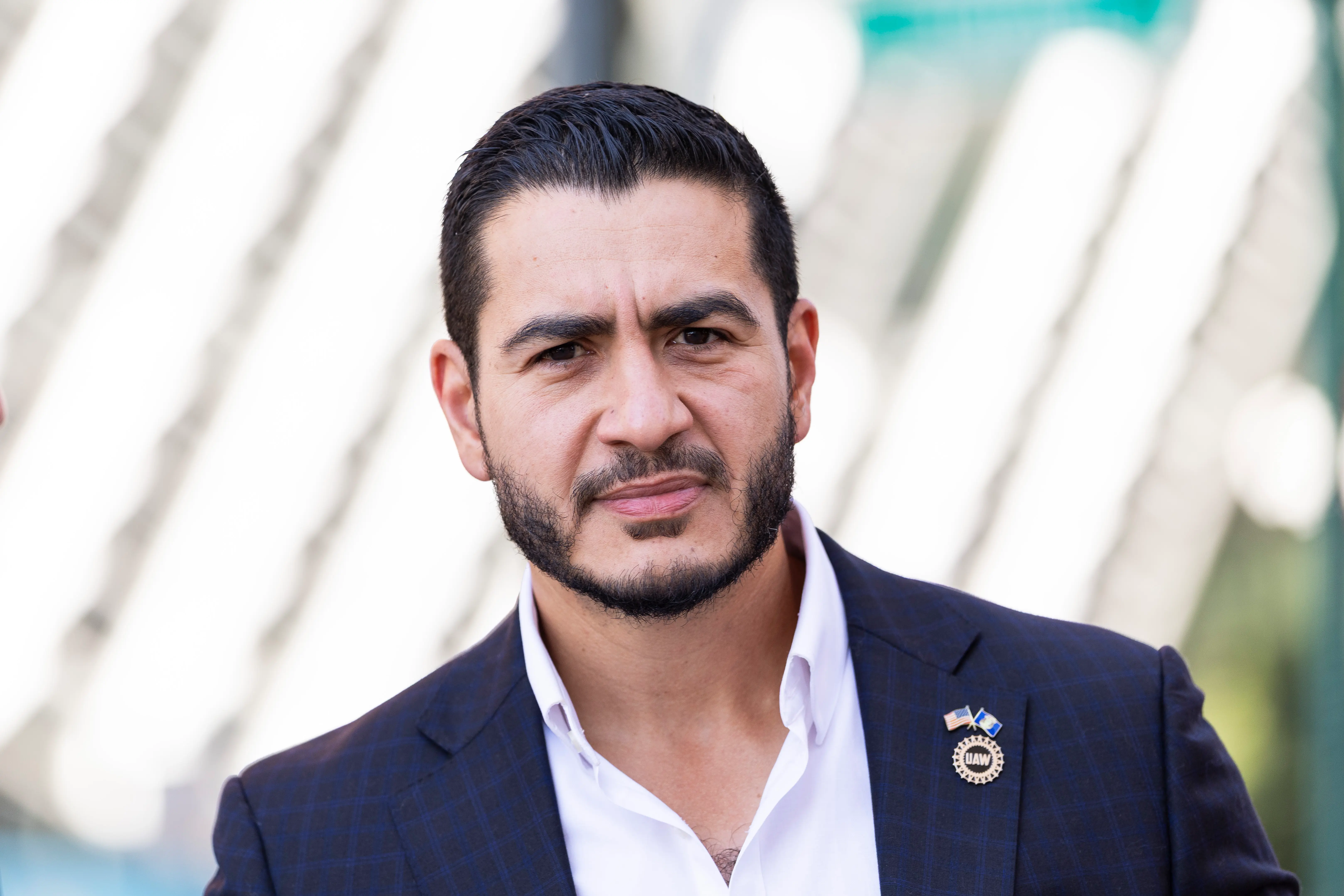 Laura Loomer reacts as Abdul El-Sayed refuses to answer question about ...