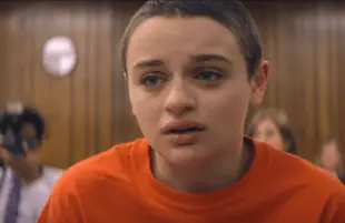 Joey King stars in The Act (Hulu)