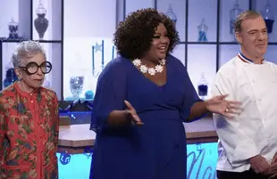 Sylvia Weinstock, Nicole Byer and Jacques Torres in Nailed It! (Netflix)