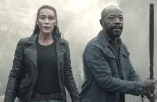 Alycia Debnam-Carey as Alicia Clark and Lennie James as Morgan Jones in Fear the Walking Dead (Photo: Ryan Green/AMC)