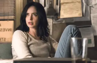 Krysten Ritter stars in Jessica Jones (Netflix)