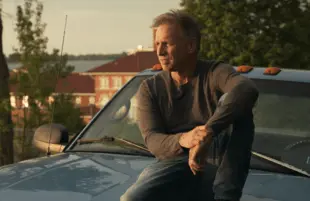 Glenn Stearns goes undercover with just $100 and a pickup truck in Undercover Billionaire. (Photo: Discovery)
