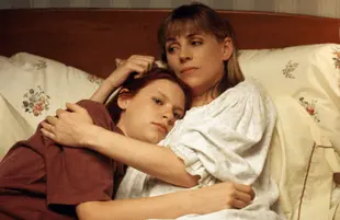 Family Matters: Claire Danes and Bess Armstrong in My So-Called Life (ABC)