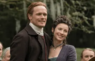 Sam Heughan and Caitriona Balfe in Outlander. (Photo: Starz)