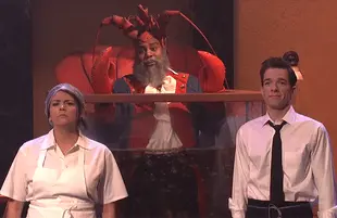 Cecily Strong, Kenan Thompson and John Mulaney in SNL's 2018 Diner Lobster sketch. (Photo: NBC)
