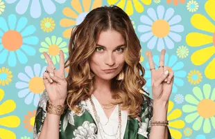 Annie Murphy in Schitt's Creek. (Pop/CBC)