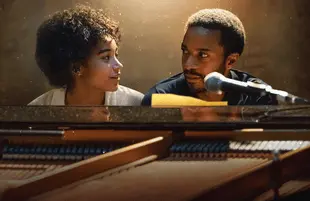 Amandla Stenberg and Andre Holland in The Eddy. (Netflix)