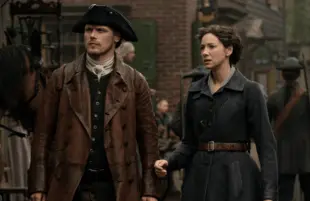 Sam Heughan and Caitriona Balfe in Outlander. (Photo: Starz)