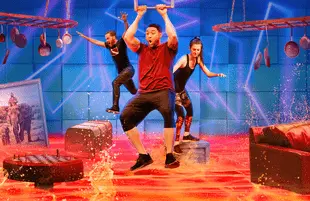 Floor is Lava . (Netflix)