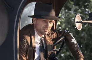 Matthew Rhys stars in Perry Mason. (HBO)