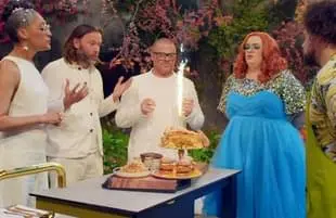 Carla Hall, Niklas Ekstadt, Jayde Adams, Heston Blumethal in Crazy Delicious. (Netflix)
