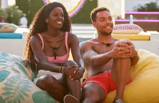 Justine Ndiba and Caleb Corprew on Love Island. (CBS)