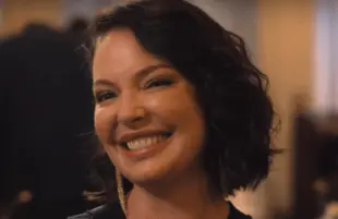 Katherine Heigl in Firefly Lane; (Netflix)