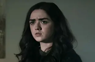 Maisie Williams in Two Weeks to Live (HBO Max)