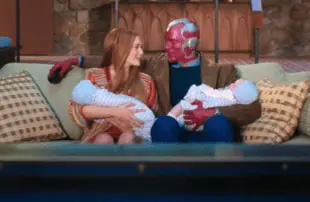 Elizabeth Olsen and Paul Bettany in WandaVision (Disney+)