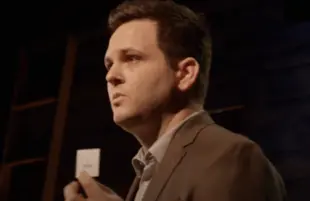 Derek DelGaudio's In & Of Itself (Hulu)