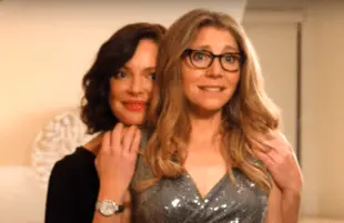 Katherine Heigl and Sarah Chalke in Firefly Lane (Netflix)