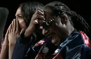 Rosario Dawson and Snoop Dogg on Go-Big Show (TBS)