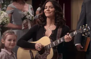 Katharine McPhee in Country Comfort (Netflix)