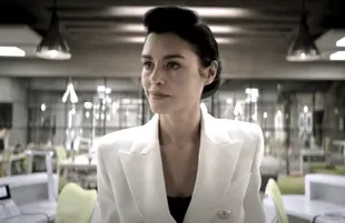 Hannah Ware in The One (Netflix)