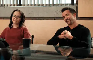 Charlotte Nicdao and Rob McElhenney in Mythic Quest (Apple TV+)