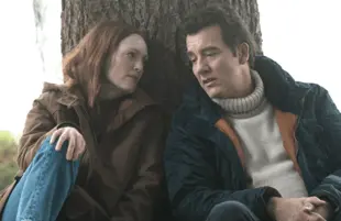 Julianne Moore and Clive Owens in Lisey’s Story. (Photo: Apple TV+)