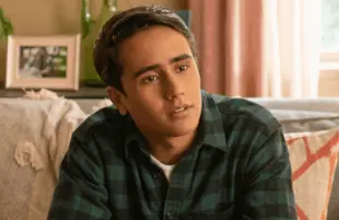 Michael Cimino plays Victor in Love, Victor. (Photo: Michael Desmond/Hulu)