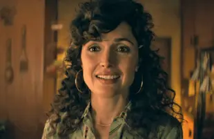 Rose Byrne stars in Physical. (Photo: Apple TV+)