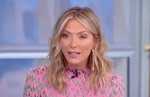 Debbie Matenopoulos, who co-hosted from 1997-1999, returned to her old stomping grounds this morning. (Photo: ABC)